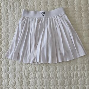 ARITZIA TNA White Pleated Skirt Skort  ACTIVE Size XS-XXS